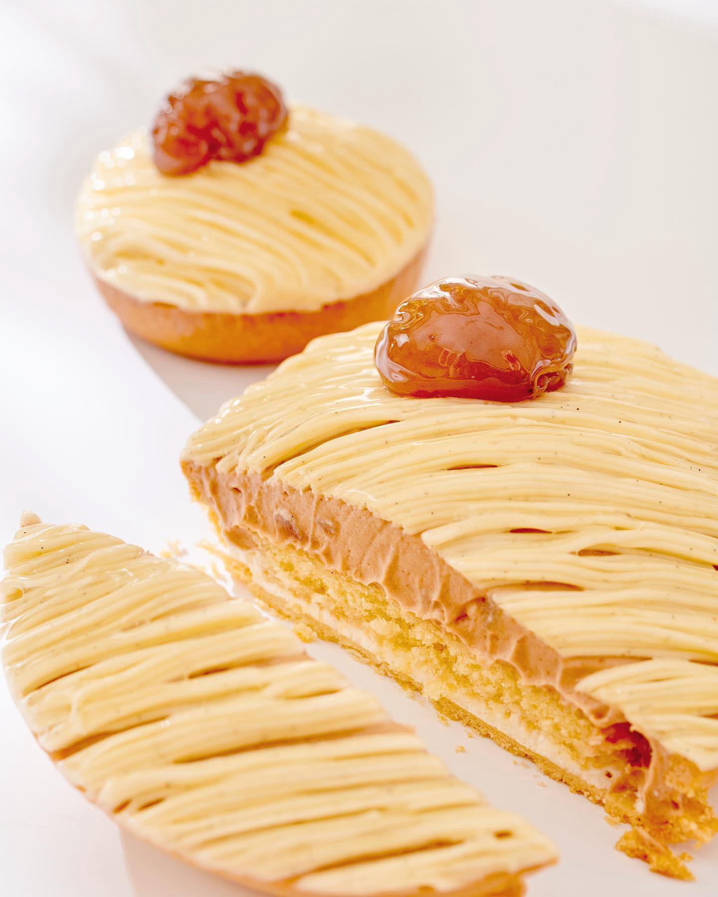 François Perret - Tartes marrons #ritzparislecomptoir #tarte #plaisir #pastry #ritzparislecomptoir