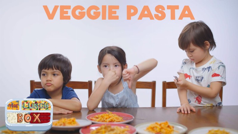 Kids Try Veggie Bolognese Pasta Vs Kiddie Spaghetti ? - The Lunchbox Episode 3