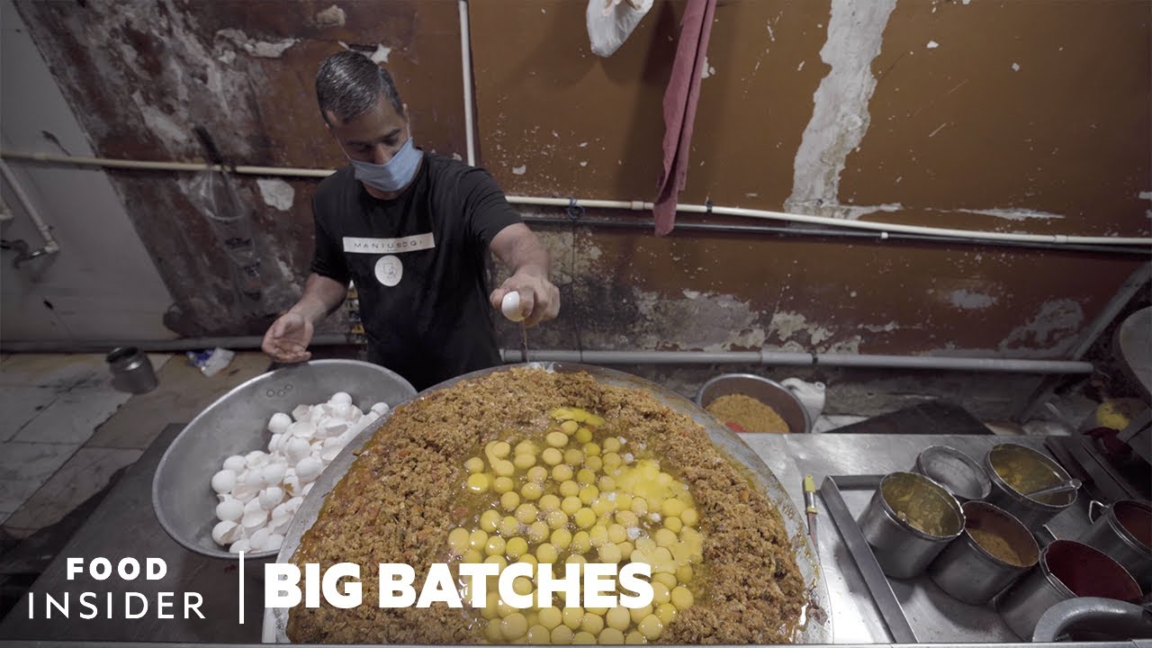 Mumbai’s Biggest Street-food Dish Uses 200 Eggs : Big Batches